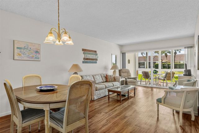 10215 REGAL DRIVE 18, Largo, FL 33774