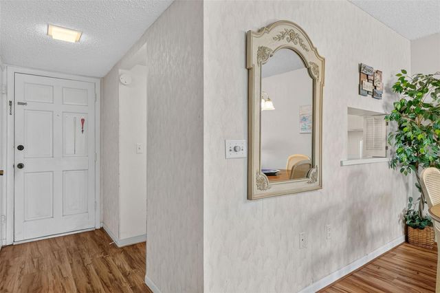 10215 REGAL DRIVE 18, Largo, FL 33774