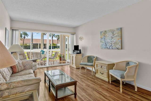 10215 REGAL DRIVE 18, Largo, FL 33774