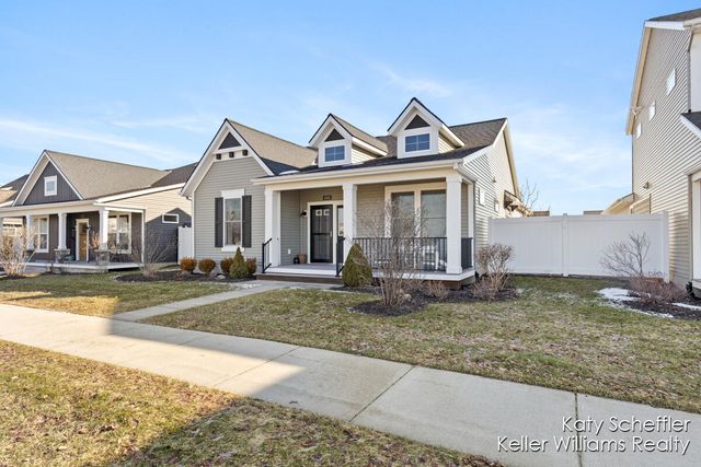 6960 E Rain Garden Lane NE, Rockford, MI 49341