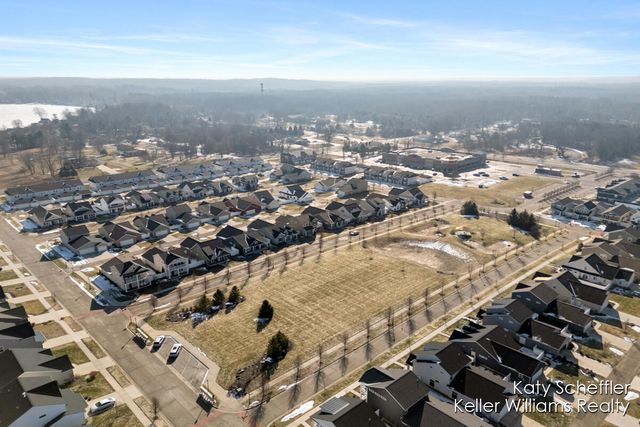 6960 E Rain Garden Lane NE, Rockford, MI 49341