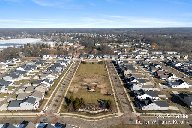 6960 E Rain Garden Lane NE, Rockford, MI 49341