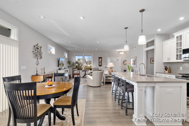 6960 E Rain Garden Lane NE, Rockford, MI 49341