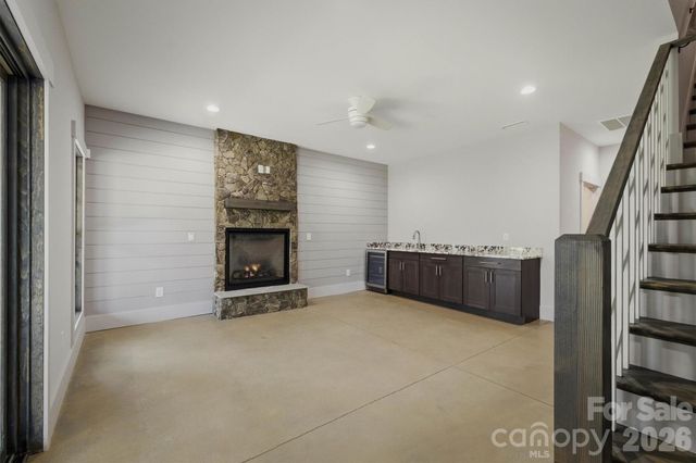 40 Kingfisher Trace 108, Nebo, NC 28761