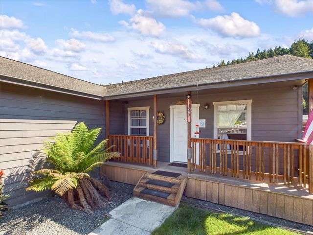 289 Ogle Avenue, Rio Dell, CA 95562
