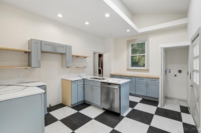 4214 Cherry Street, Cincinnati, OH 45223