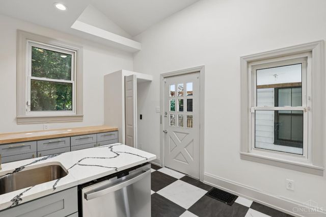 4214 Cherry Street, Cincinnati, OH 45223