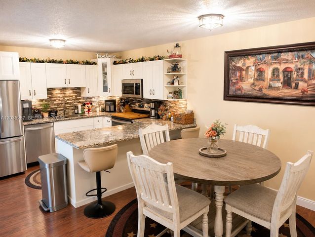 2589 Garden 2589, Hollywood, FL 33026