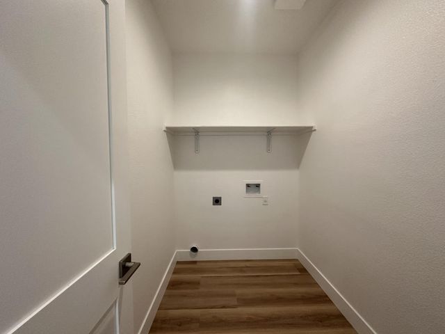 122 Gold Creek Ct, Valley Springs, CA 95252