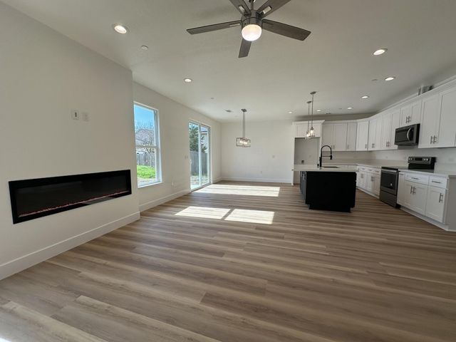 122 Gold Creek Ct, Valley Springs, CA 95252