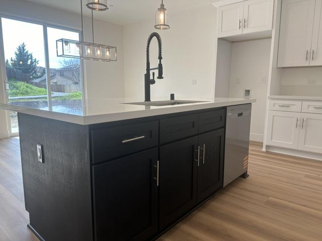 122 Gold Creek Ct, Valley Springs, CA 95252