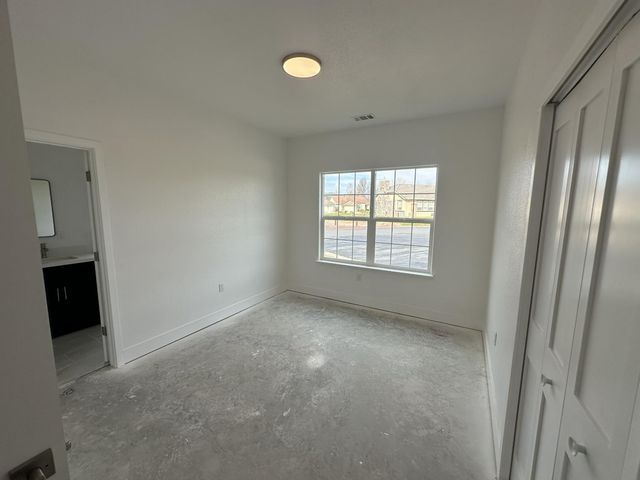 122 Gold Creek Ct, Valley Springs, CA 95252