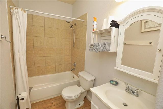 13121 Vickery Street 5, Houston, TX 77039