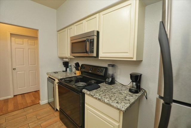 13121 Vickery Street 5, Houston, TX 77039
