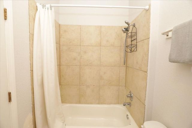 13121 Vickery Street 5, Houston, TX 77039