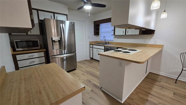 919 NW 36TH AVENUE, Gainesville, FL 32609