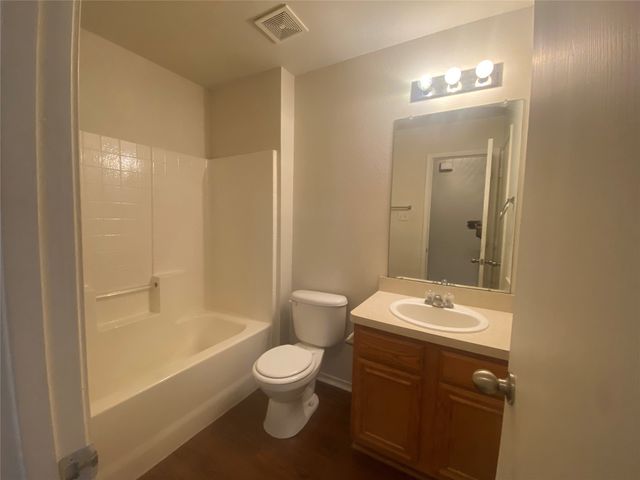 2302 Coleman Avenue, Fort Worth, TX 76105