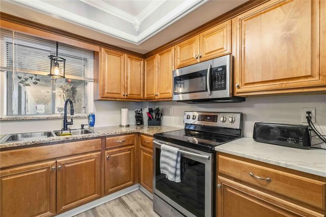 3983 LAKE BAYSHORE DRIVE F-508, Bradenton, FL 34205