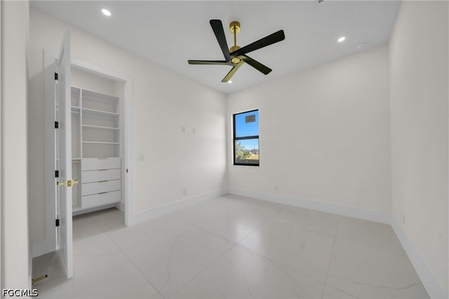2421 Santa Barbara BLVD N, Cape Coral, FL 33993
