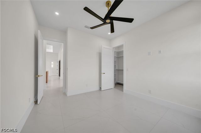 2421 Santa Barbara BLVD N, Cape Coral, FL 33993