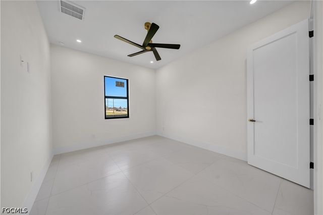 2421 Santa Barbara BLVD N, Cape Coral, FL 33993