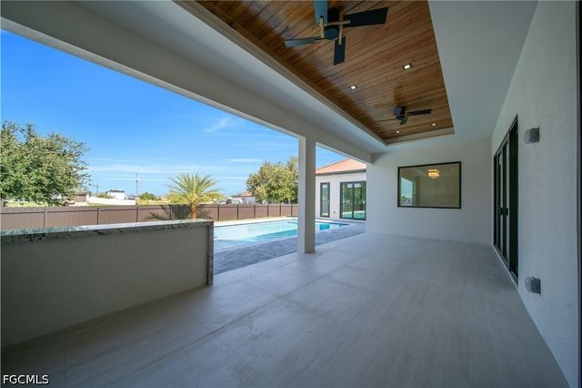 2421 Santa Barbara BLVD N, Cape Coral, FL 33993