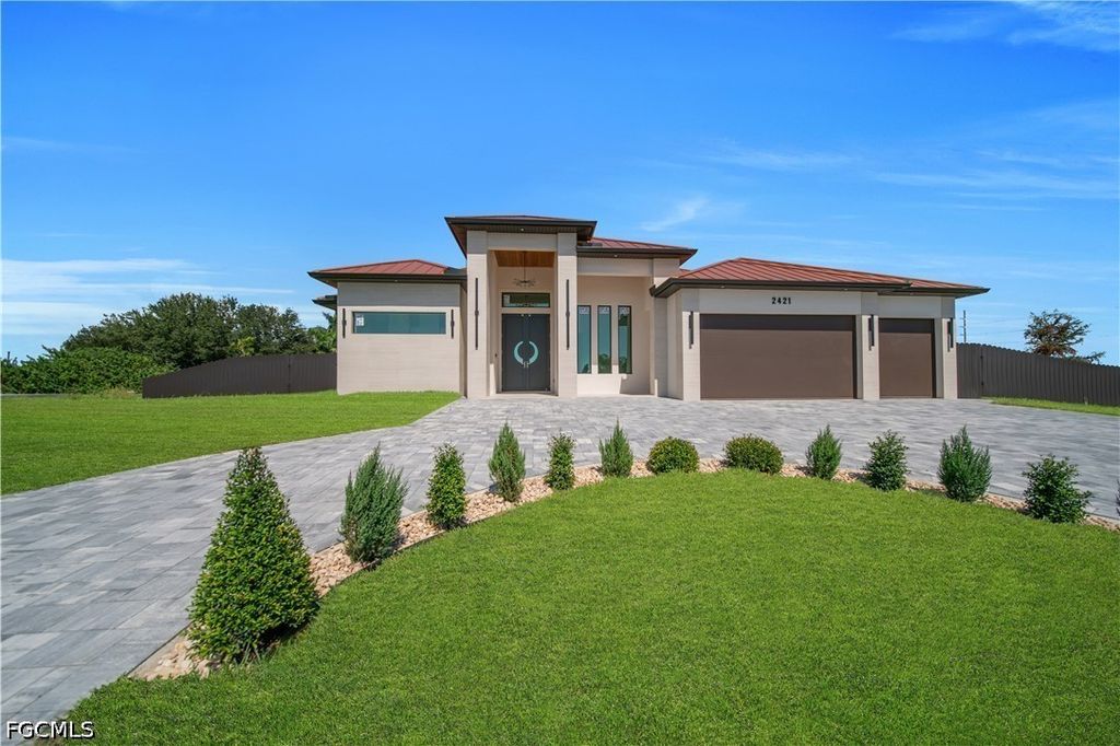 2421 Santa Barbara BLVD N, Cape Coral, FL 33993