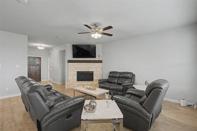 185 Chester Road, Springtown, TX 76082
