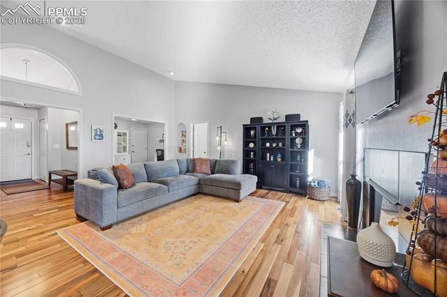 2135 Glenhill Road, Colorado Springs, CO 80906