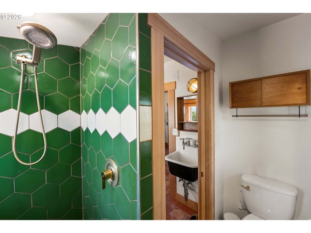 1692 FRANKLIN Ave, Astoria, OR 97103