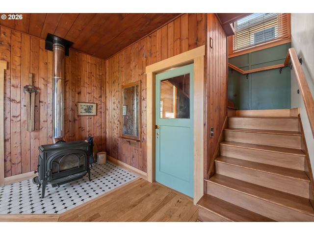 1692 FRANKLIN Ave, Astoria, OR 97103
