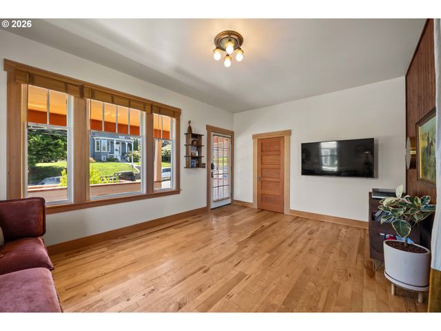 1692 FRANKLIN Ave, Astoria, OR 97103