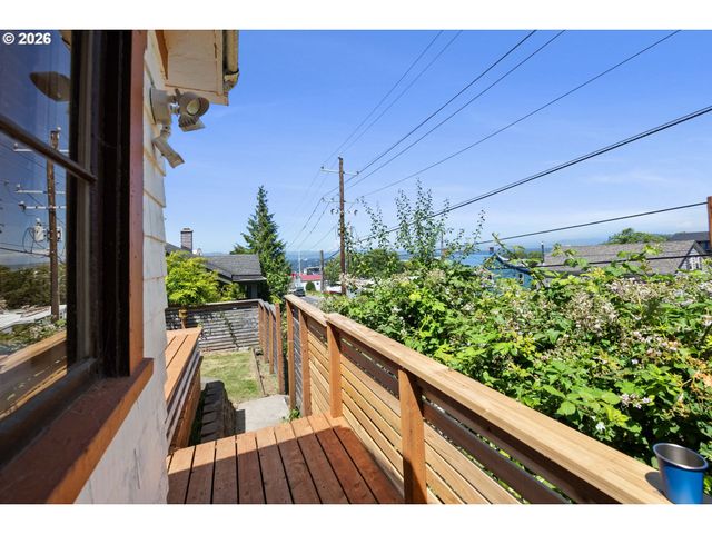 1692 FRANKLIN Ave, Astoria, OR 97103