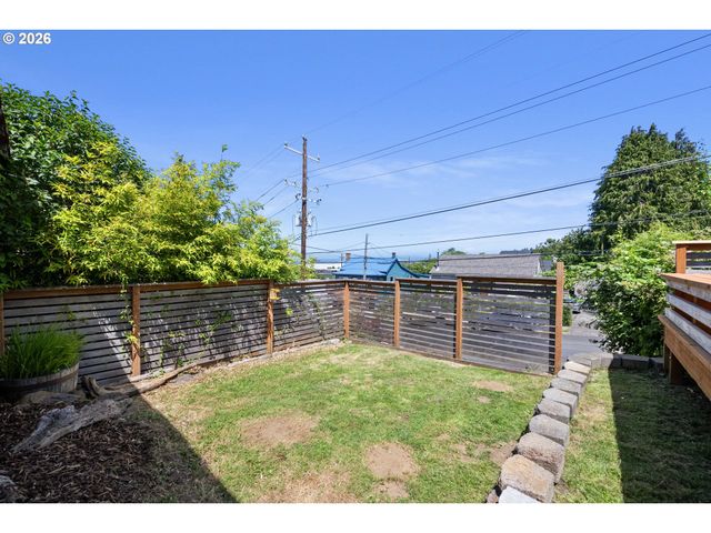 1692 FRANKLIN Ave, Astoria, OR 97103