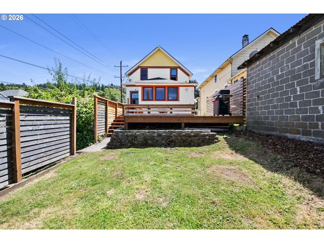 1692 FRANKLIN Ave, Astoria, OR 97103