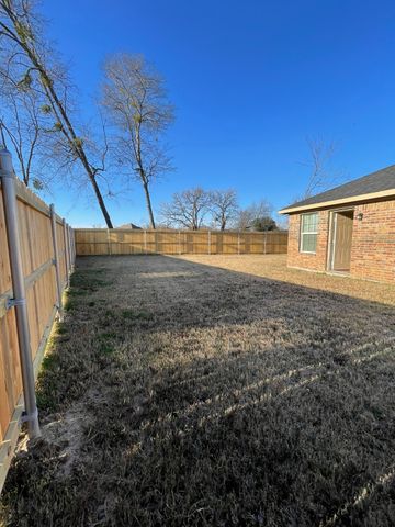212 Mineral Wells Street, Terrell, TX 75160