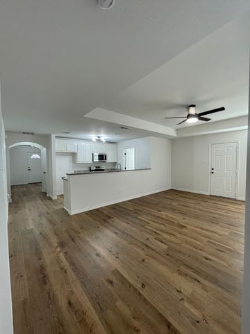 212 Mineral Wells Street, Terrell, TX 75160