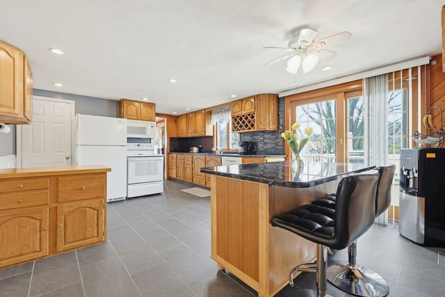 49 Brown St, Attleboro, MA 02703