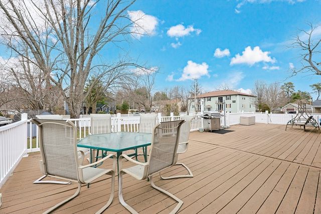 49 Brown St, Attleboro, MA 02703