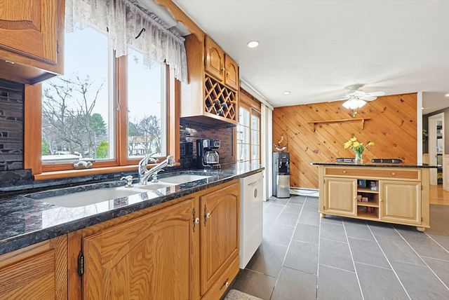 49 Brown St, Attleboro, MA 02703