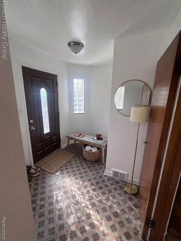 4331 Balfour Road, Detroit, MI 48224