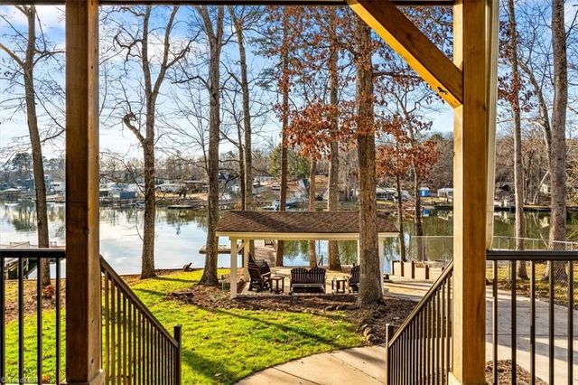 381 Capistrano Shores Boulevard, Lexington, NC 27292