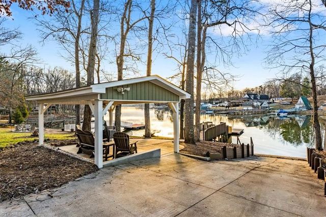 381 Capistrano Shores Boulevard, Lexington, NC 27292
