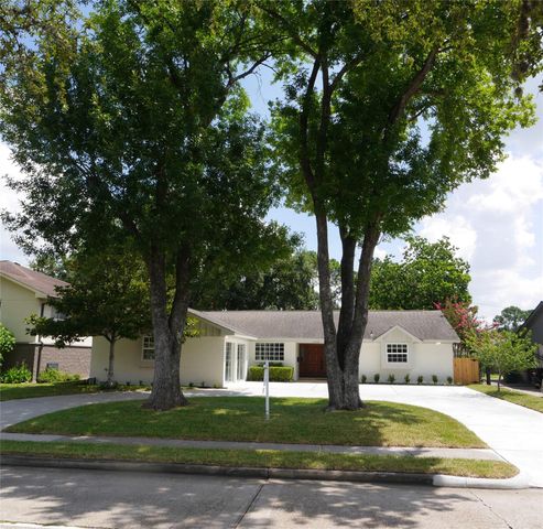 5722 N Braeswood Boulevard, Houston, TX 77096