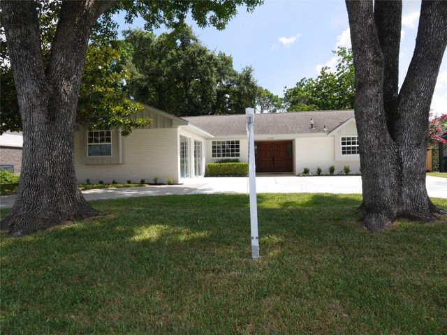 5722 N Braeswood Boulevard, Houston, TX 77096