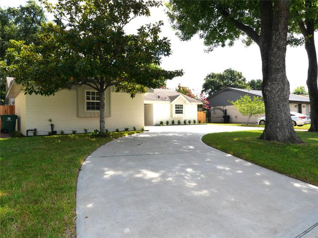 5722 N Braeswood Boulevard, Houston, TX 77096