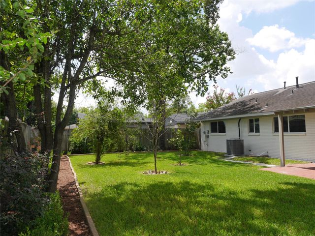 5722 N Braeswood Boulevard, Houston, TX 77096