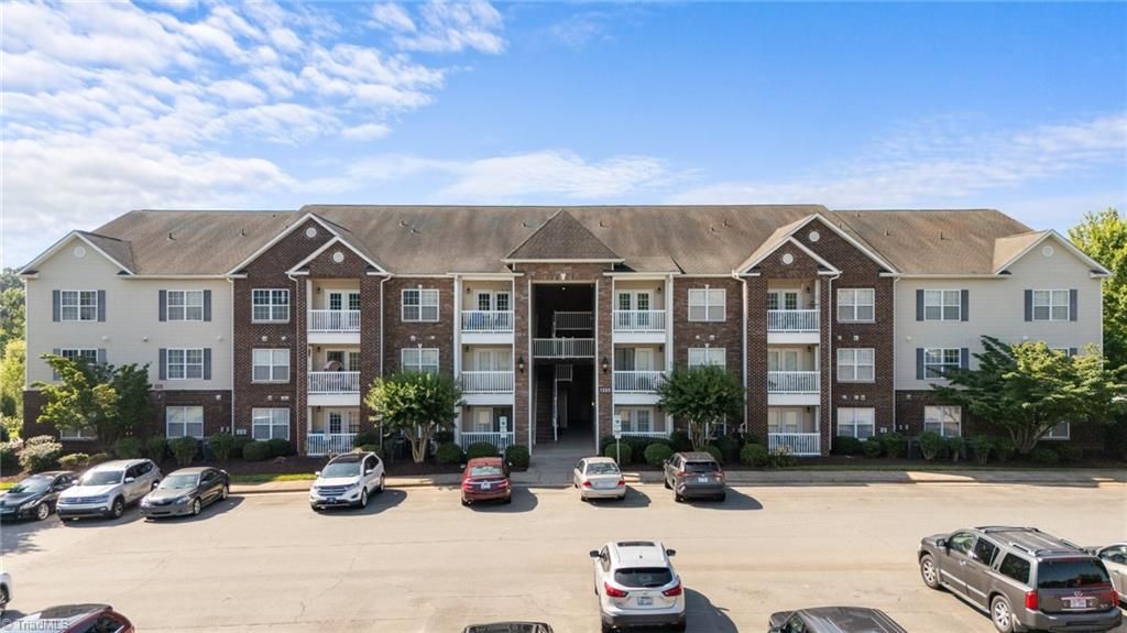 1380 Heritage Pointe Drive 310, Winston-salem, NC 27127