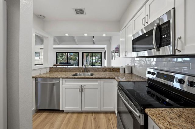 378 Wimbledon Drive, Rancho Mirage, CA 92270