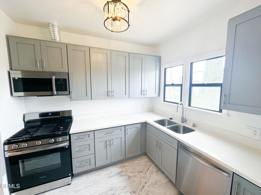 1540 E Wilson Avenue B, Glendale, CA 91205